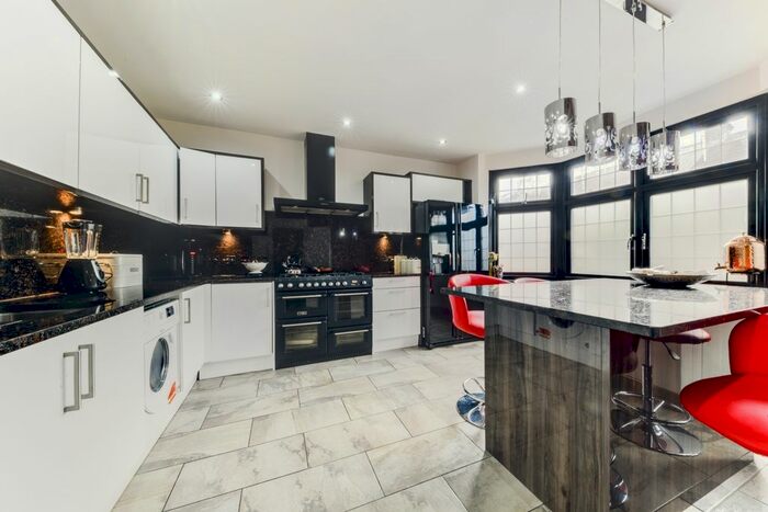 4 Bedroom Terraced House To Rent In Ashbourne Road, Mitcham, CR4