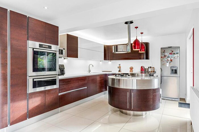 4 Bedroom Detached House For Sale In Church Fields, Standon, SG11