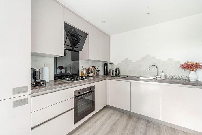 1 Bedroom Flat To Rent In High Street, Wealdstone, HA3
