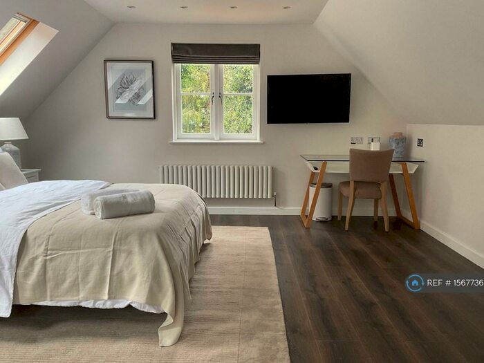 1 Bedroom Flat To Rent In Burfield Road, Old Windsor, Windsor, SL4