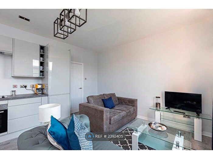 2 Bedroom Flat To Rent In Portnall Road, London, W9