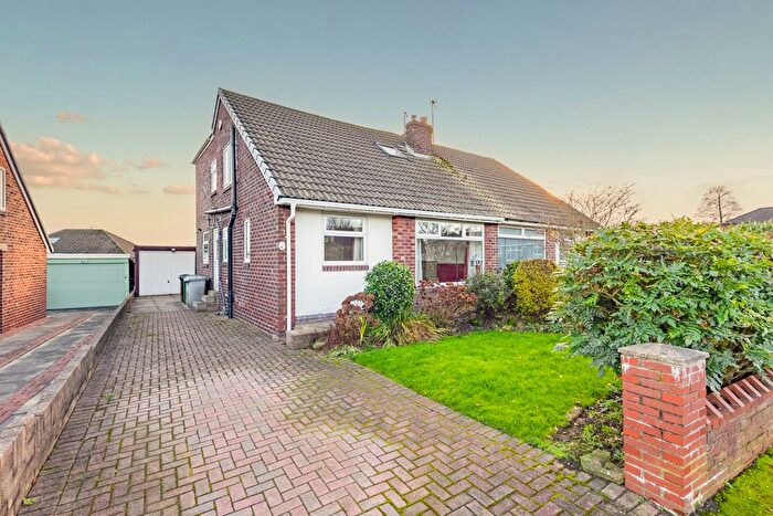 3 Bedroom Semi Detached Bungalow For Sale In Bywell Close, Dewsbury, WF12