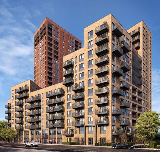 2 Bedroom Flat To Rent In Healum Avenue, Southall, UB2