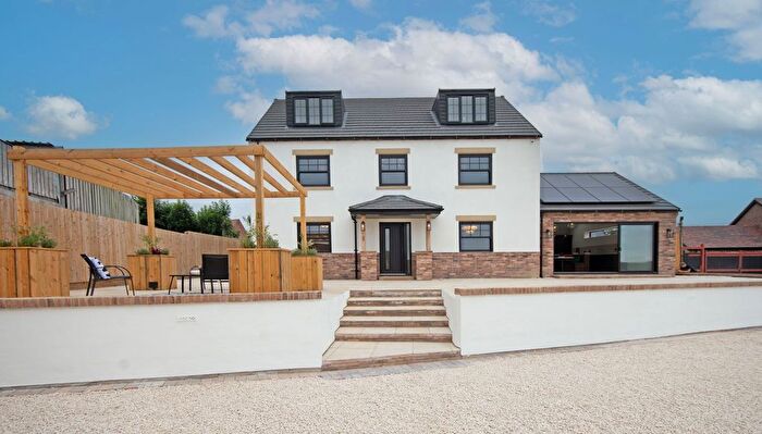 5 Bedroom Detached House For Sale In Loscoe Denby Lane, Loscoe, DE75