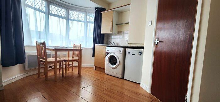 Studio To Rent In Nightingale Road, Edmonton, N9
