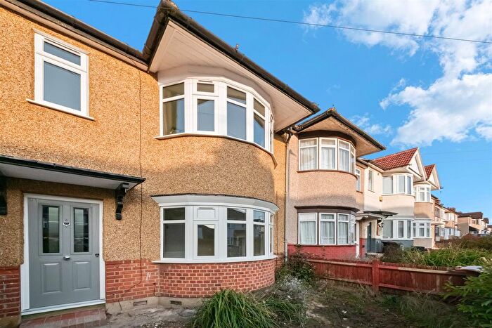 3 Bedroom Terraced House For Sale In Hartland Drive, Ruislip, HA4