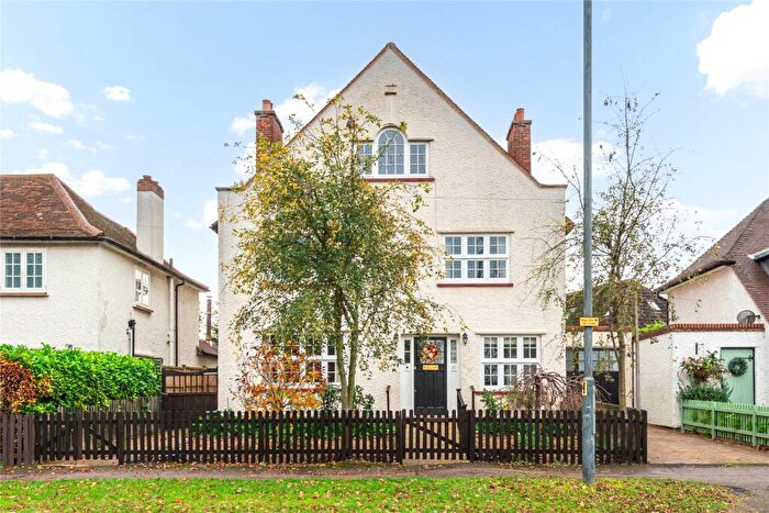 6 Bedroom Detached House For Sale In Icknield Way, Letchworth Garden City, Hertfordshire, SG6