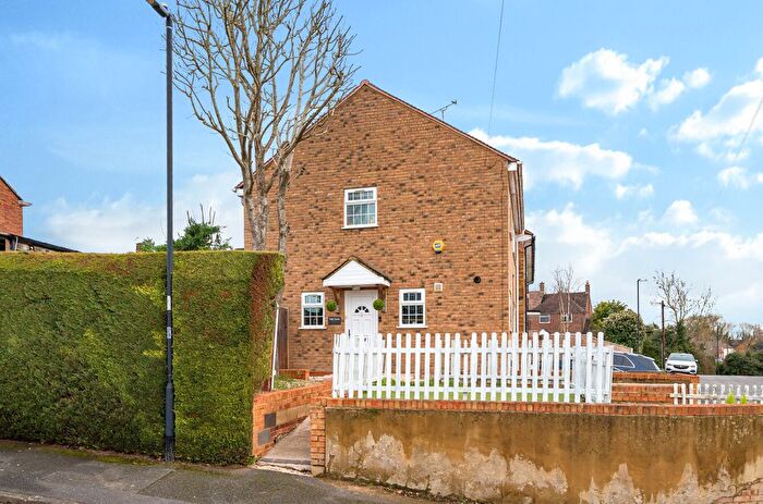 3 Bedroom Detached House For Sale In Fane Way, Maidenhead, Berkshire, SL6