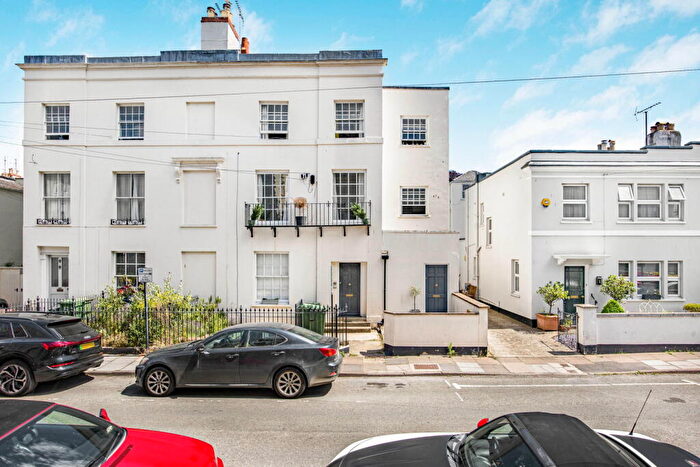 1 Bedroom Flat For Sale In Montpellier Villas, Cheltenham, GL50