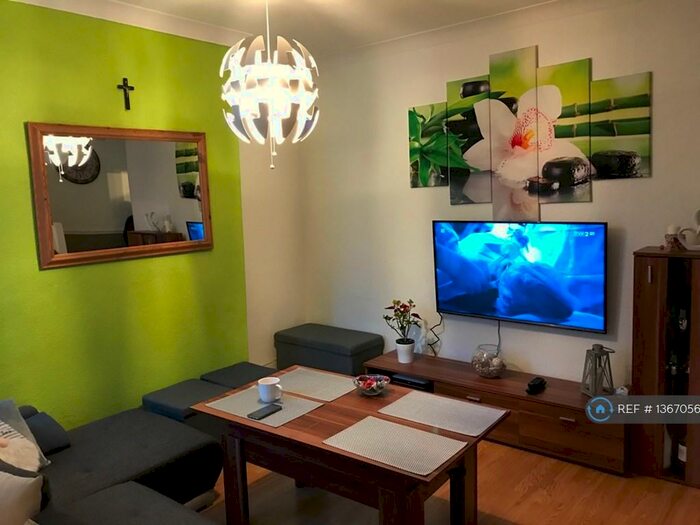 3 Bedroom Terraced House To Rent In Ham Road, Worthing, BN11