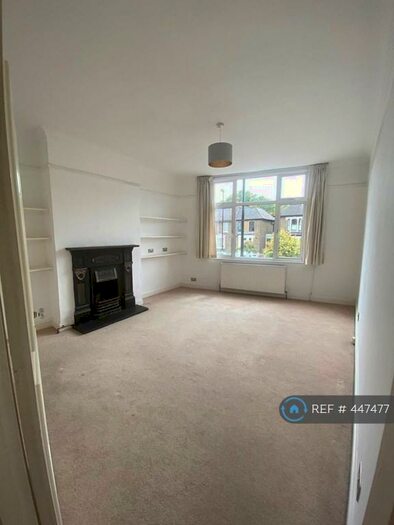 1 Bedroom Flat To Rent In Brockley Cross, London, SE4