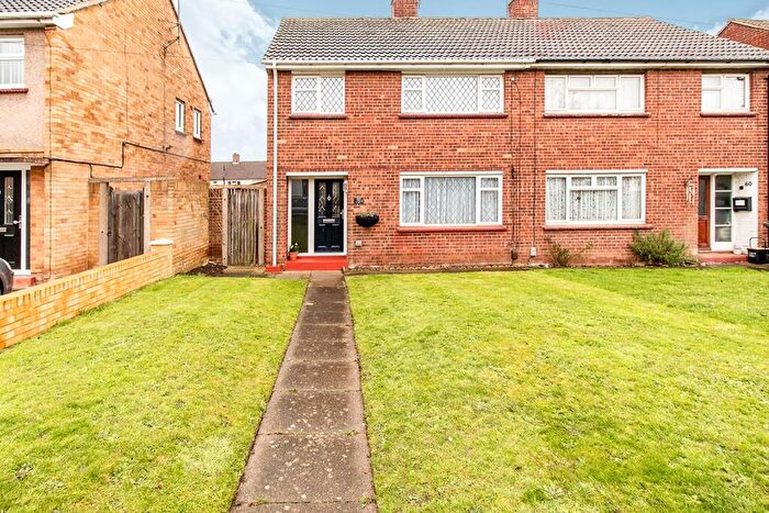 3 Bedroom Semi-Detached House To Rent In Tennyson Walk, Northfleet, Gravesend, Kent, DA11