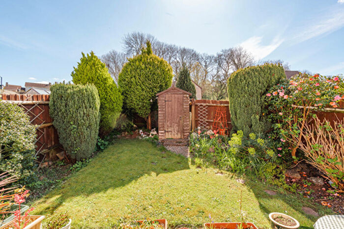 2 Bedroom End Of Terrace House For Sale In Knole Lane, Brentry, Bristol, BS10