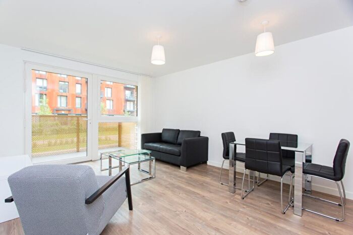 1 Bedroom Apartment To Rent In Nyland Court, Greenland Place, Surrey Quays, SE8