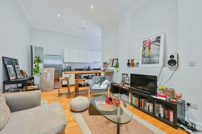 1 Bedroom Flat To Rent In Norman Street, Clerkenwell, London, EC1V