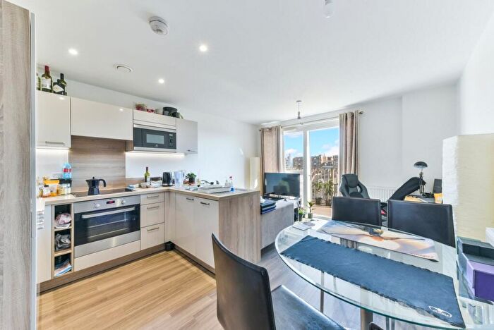 1 Bedroom Flat For Sale In Ferdinand Court, Catford Green, Adenmore Road, Catford, SE6