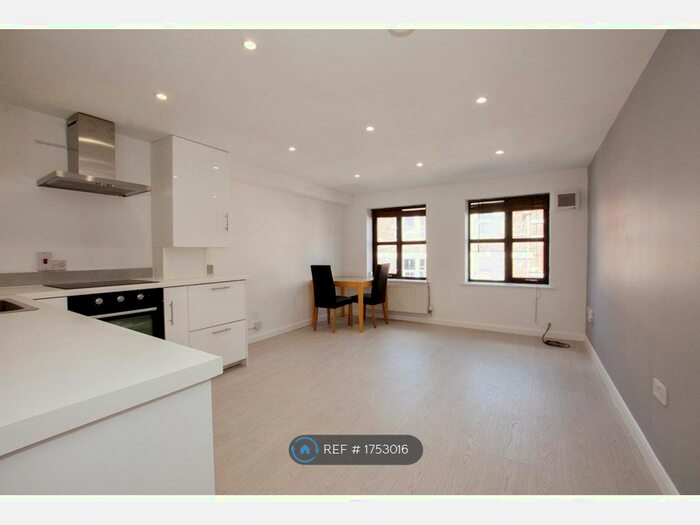 2 Bedroom Flat To Rent In The Yard, Nottingham, NG7