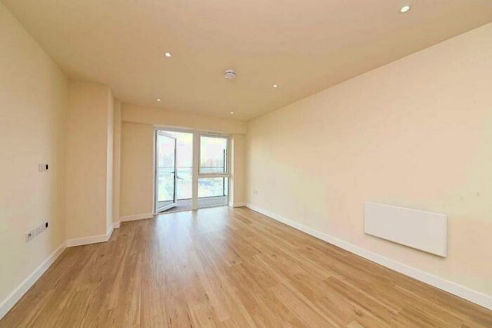 2 Bedroom Apartment For Sale In Beaufort Square, London, NW9