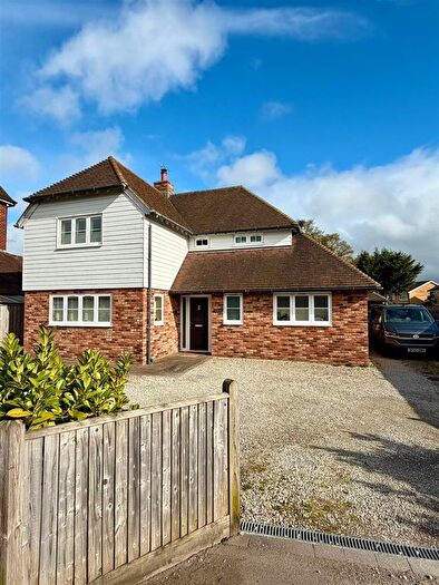 4 Bedroom Property To Rent In Station Road, Staplehurst, Tonbridge, TN12