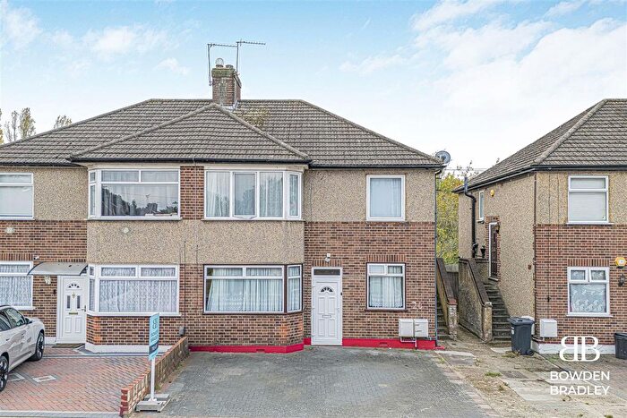 2 Bedroom Property To Rent In Walden Way, Hainault, IG6
