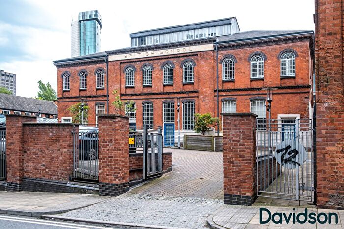 2 Bedroom Flat To Rent In Scholars Gate, Severn Street, Birmingham, B1