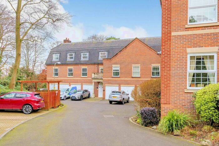 3 Bedroom Penthouse To Rent In Newitt Place, Bassett, SO16