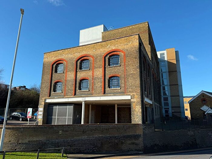 2 Bedroom Flat For Sale In Millers Hill, Ramsgate, CT11