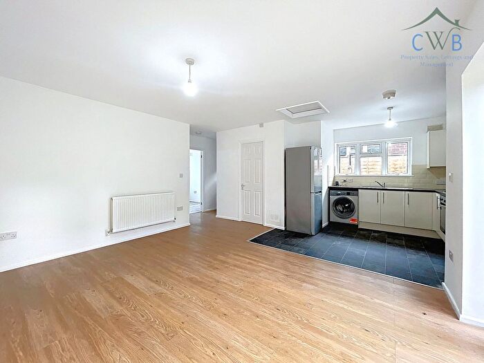 2 Bedroom Bungalow To Rent In Frog Lane, West Malling, ME19