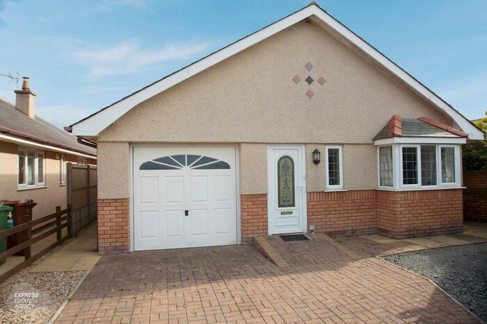 3 Bedroom Detached Bungalow For Sale In Wern Y Wylan, Morfa Nefyn, Pwllheli, LL53