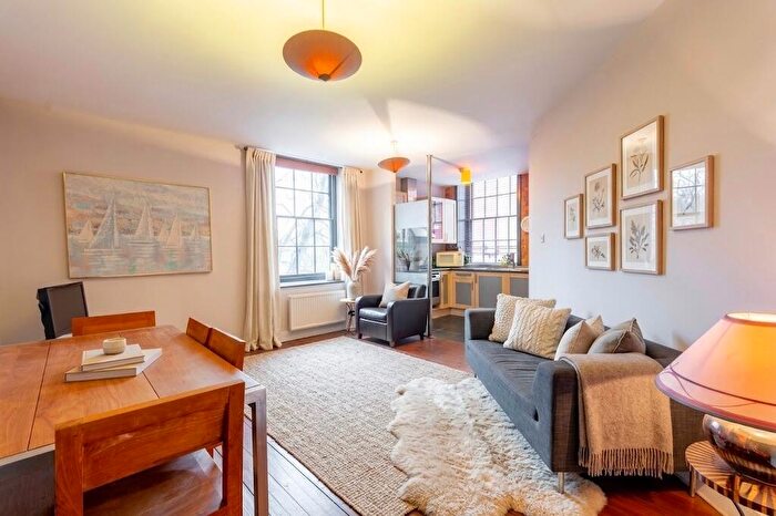 1 Bedroom Apartment To Rent In Stone Yard, Hollowstone, Nottingham, Nottinghamshire, NG1