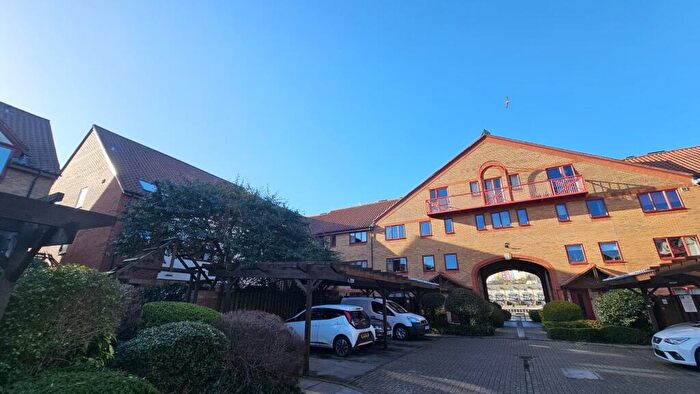 2 Bedroom Flat To Rent In John Cabot Court, Bristol, BS1