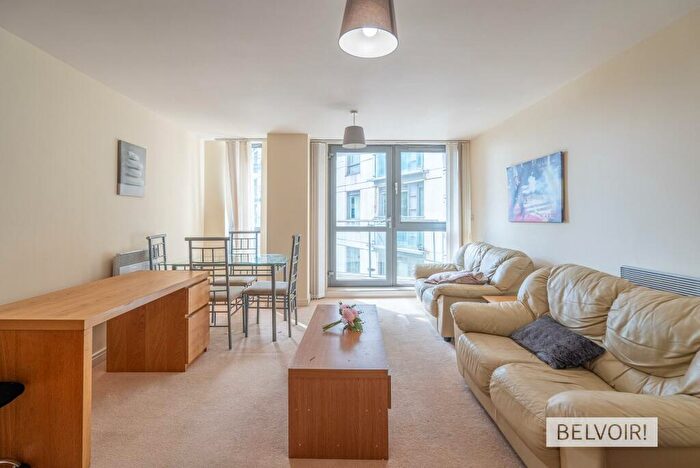 2 Bedroom Flat To Rent In Centenary Plaza, Holliday Street, Birmingham, B1