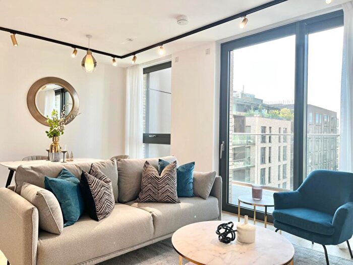 1 Bedroom Apartment To Rent In Bollinder Place, London, EC1V