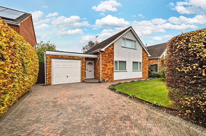 4 Bedroom Detached House For Sale In Scots Drive, Wokingham, Berkshire, RG41