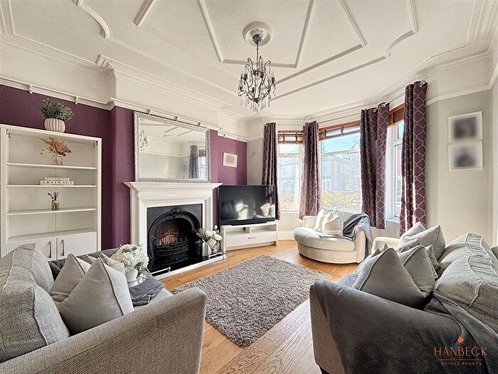 4 Bedroom Detached House For Sale In Ings Road, Hull, HU8