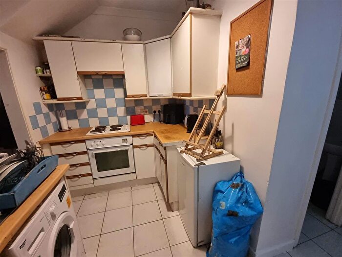1 Bedroom Flat For Sale In Ground Floor Flat, Peverell Road, Porthleven, TR13