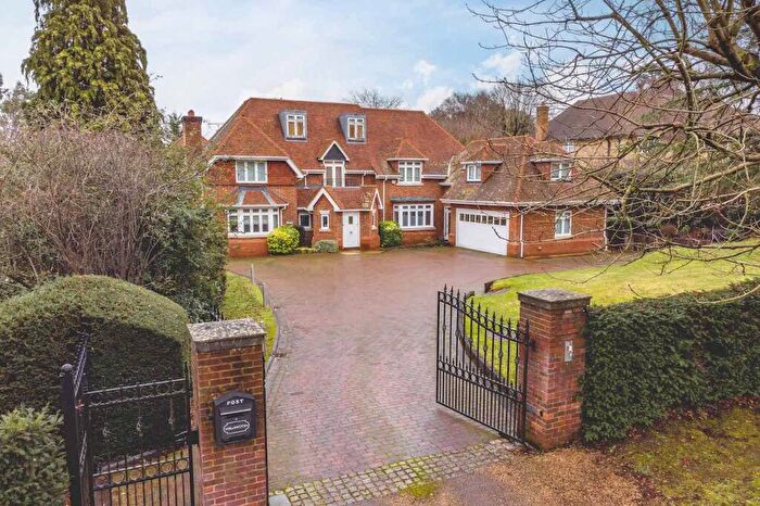 6 Bedroom Detached House For Sale In Burtons Way, Chalfont St Giles, HP8