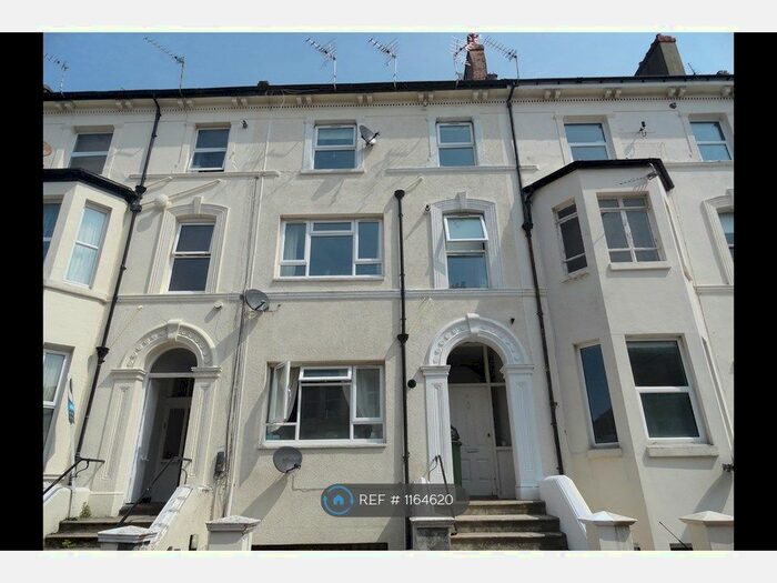 3 Bedroom Flat To Rent In Waverley Grove, Southsea, PO4