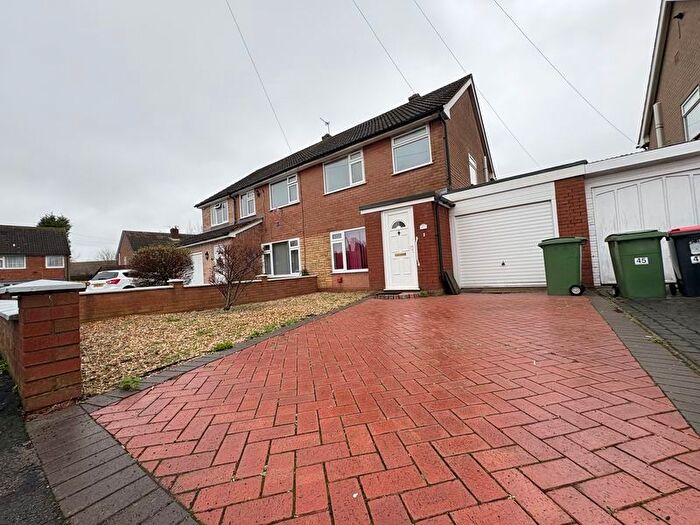 3 Bedroom Property To Rent In Viewlands Drive, Telford, TF2