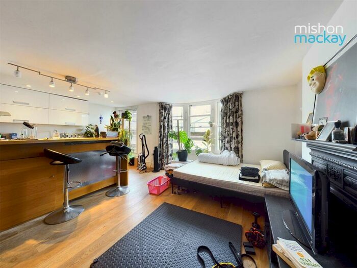 1 Bedroom Flat To Rent In Devonshire Place, Brighton, BN2