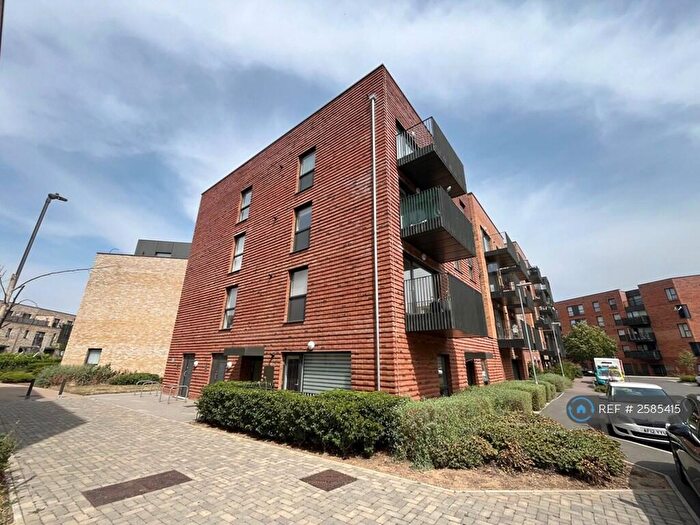 2 Bedroom Flat To Rent In Fowler Avenue, Trumpington, Cambridge, CB2