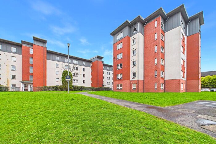 2 Bedroom Flat To Rent In Whitehill Place, G31