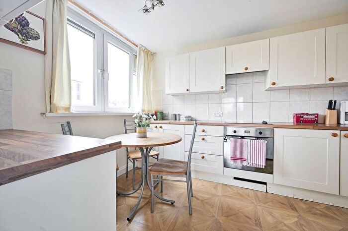 3 Bedroom Flat To Rent In Neville Gill Close, Wandsworth, London, SW18