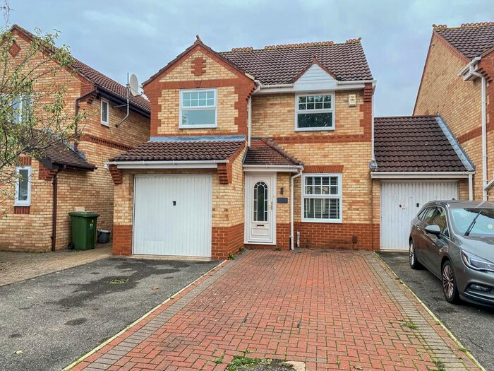 4 Bedroom Link Detached House To Rent In Caldervale, Orton Longueville, Peterborough, PE2