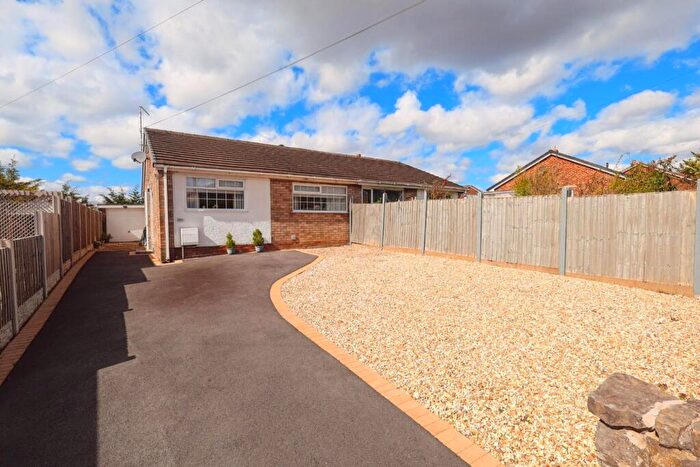 2 Bedroom Semi-Detached Bungalow For Sale In Penymynydd Road, Penyffordd, Chester, CH4