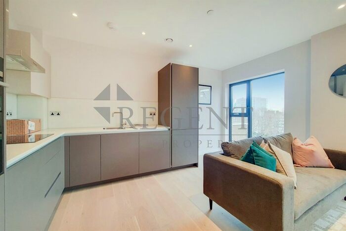 2 Bedroom Flat To Rent In Boulevard Apartments, Ufford Street, SE1
