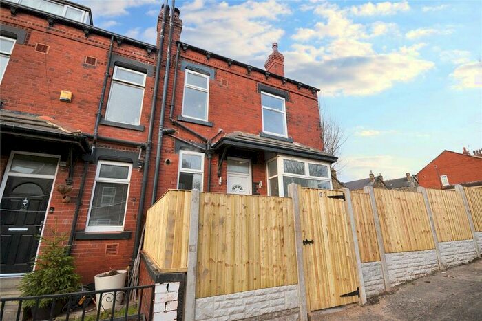 2 Bedroom Terraced House To Rent In Station Place, Leeds, West Yorkshire, LS13