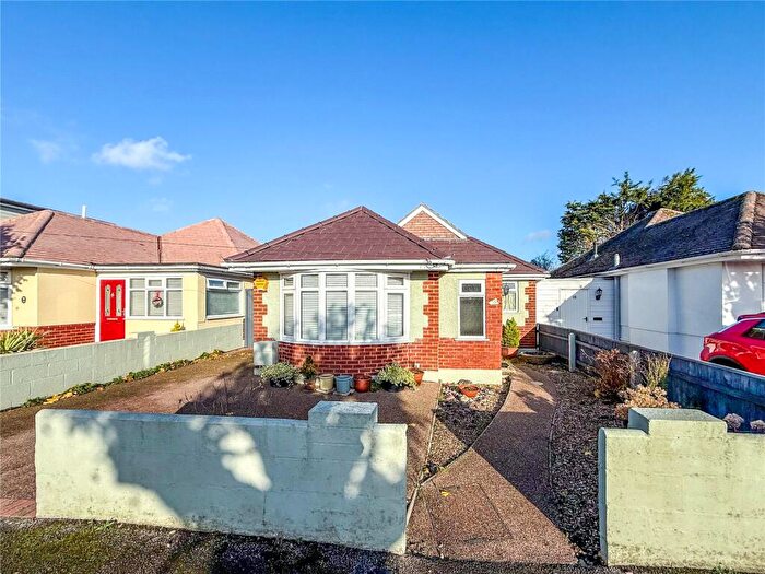 3 Bedroom Bungalow For Sale In Windsor Road, Christchurch, Dorset, BH23