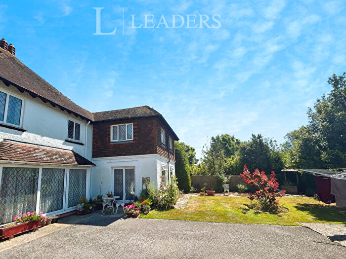 1 Bedroom Apartment To Rent In Burnham Avenue, PO21