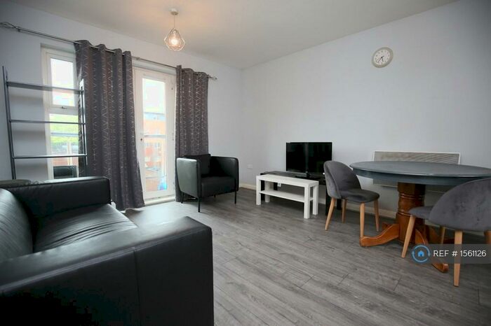 2 Bedroom Flat To Rent In Hever Hall, Coventry, CV1